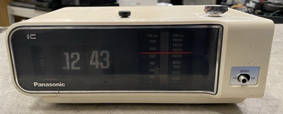Vtg 1973 Panasonic RC 6003 AM FM Flip Clock Radio *Radio Works