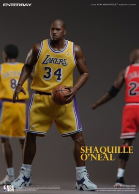 ENTERBAY REAL MASTERPIECE NBA COLLECTION SHAQUILLE O'NEAL ACTION
