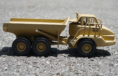 Norscot 1/50 Caterpillar Cat Military 730 Articulated Truck