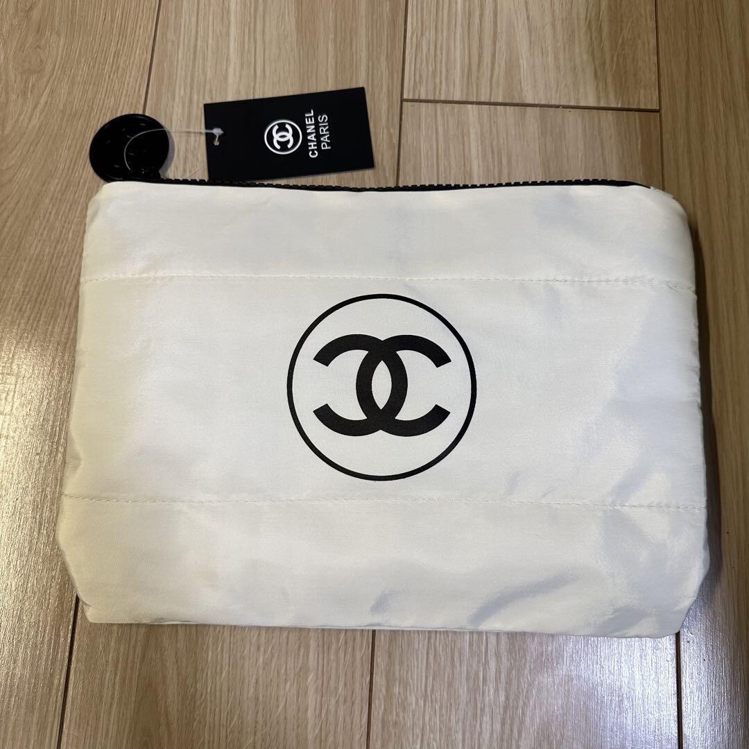 Chanel Beaute White Mini Pouch Makeup Cosmetic Bag Novelty from