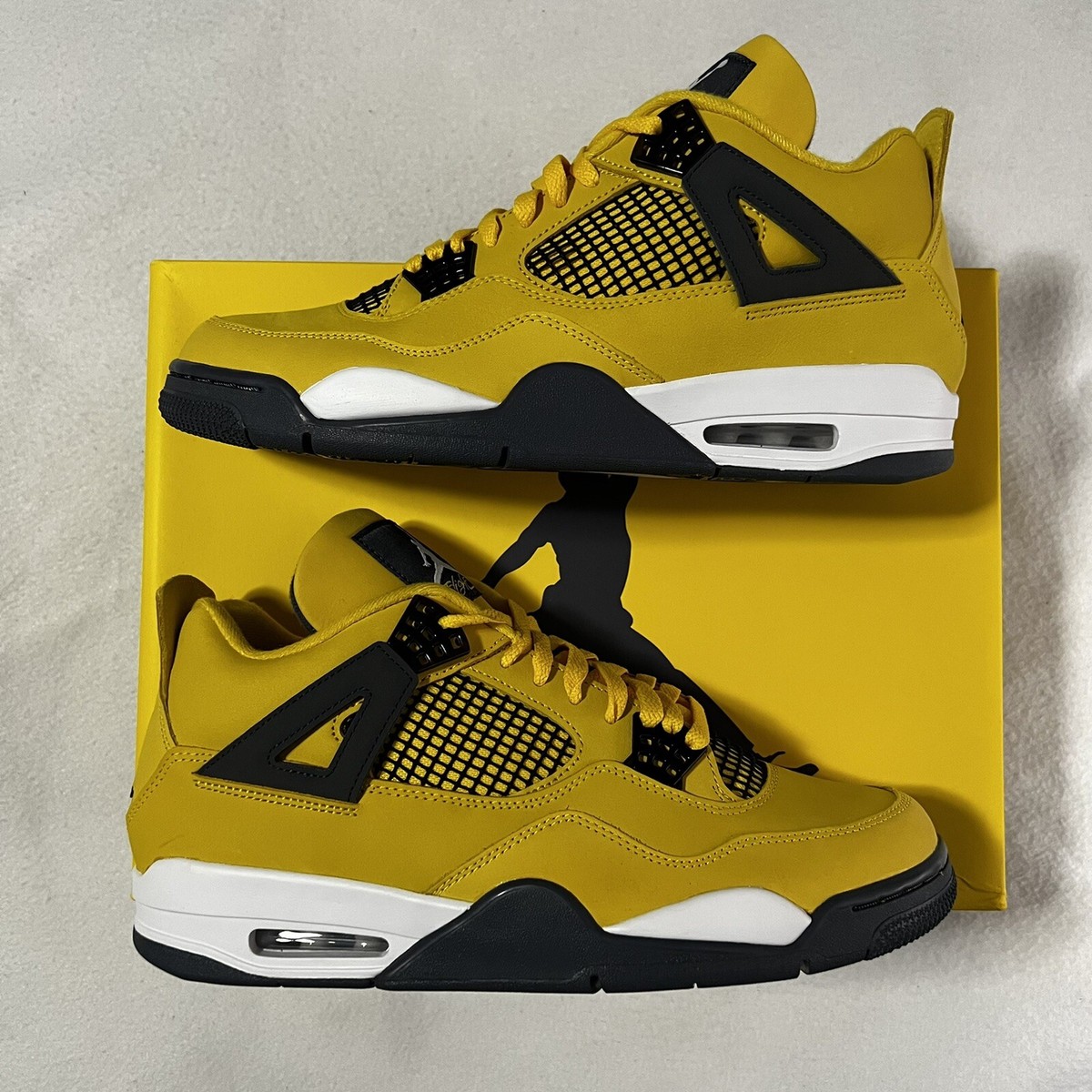 Nike Air Jordan 4 Retro Tour Yellow Lightning Size 11.5 CT8527-700