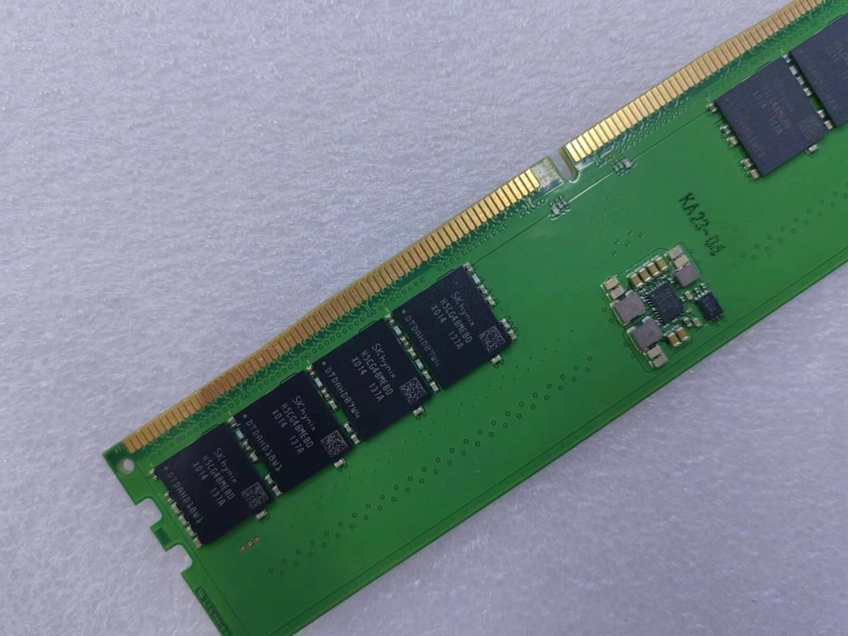 SK hynix 16GB DDR5 4800 Desktop RAM UDIMM Non-ECC PC5-4800B for