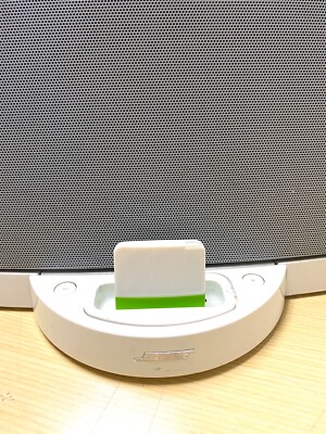 Bose SoundDock Digital Music System with Bluetooth Adapter (White