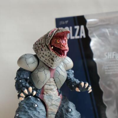 S.H.Figuarts Ultraman Golza Monster PVC ABS Action Figure Bandai
