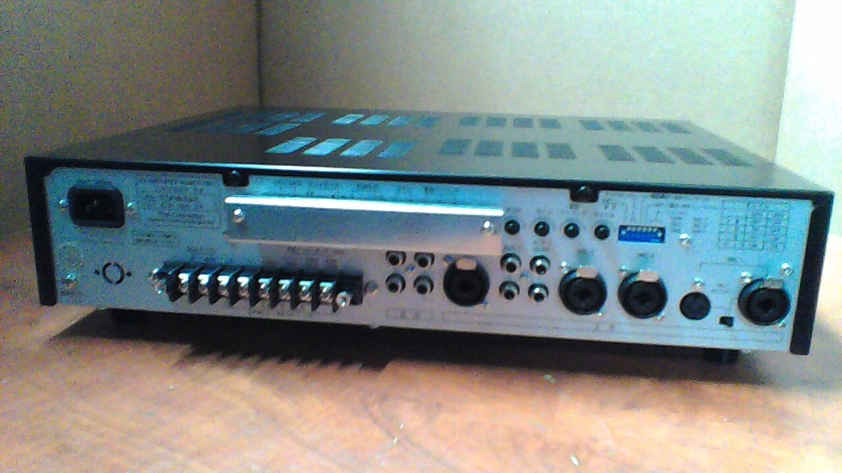 TOA A-1803 PA Mixer Amplifier 30W/4, 100V AC/DC Power, 2 Zone (E