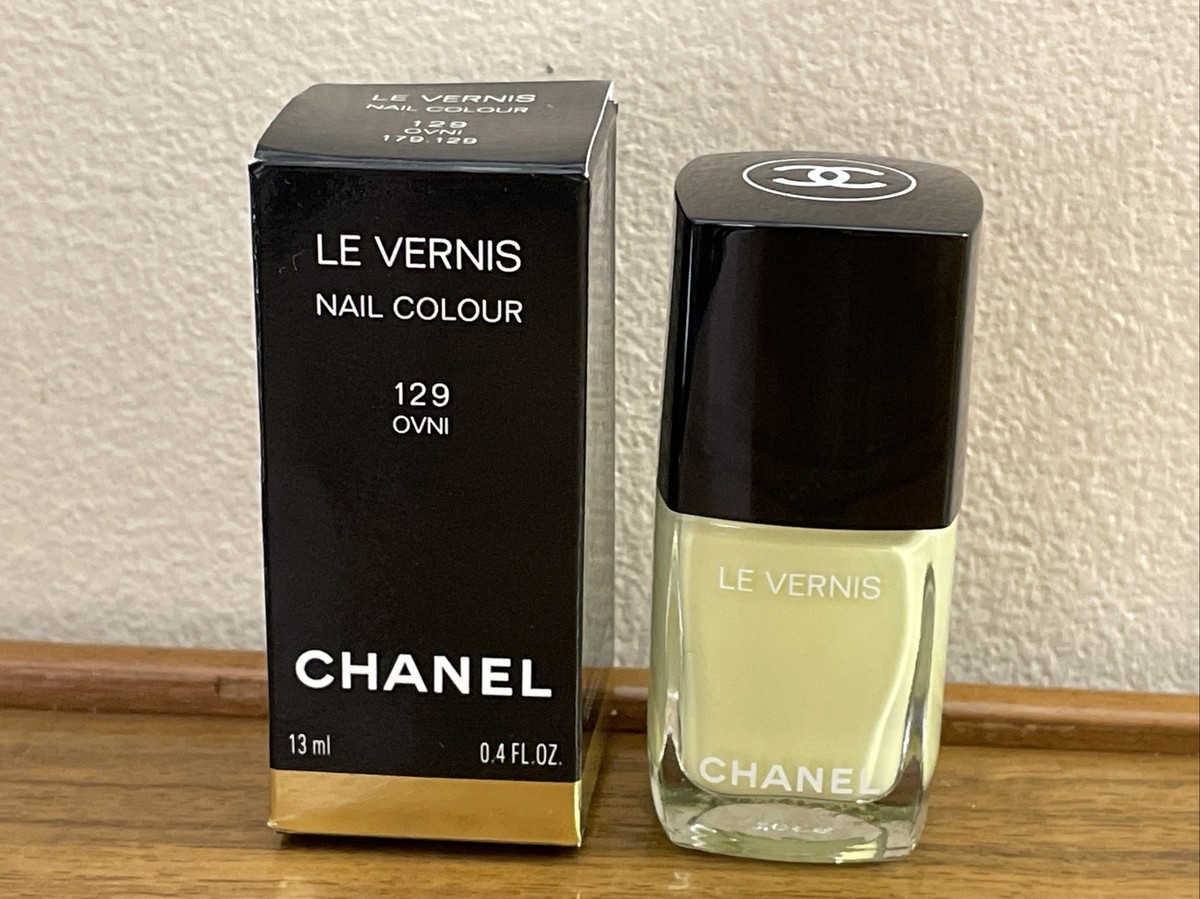 NIB Limited Edition CHANEL Le Vernis Nail Colour Nail Polish 129