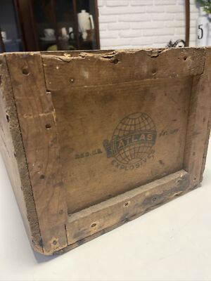 Vtg Atlas Powder Co. Wilmington, DE, Wooden High Explosives Box