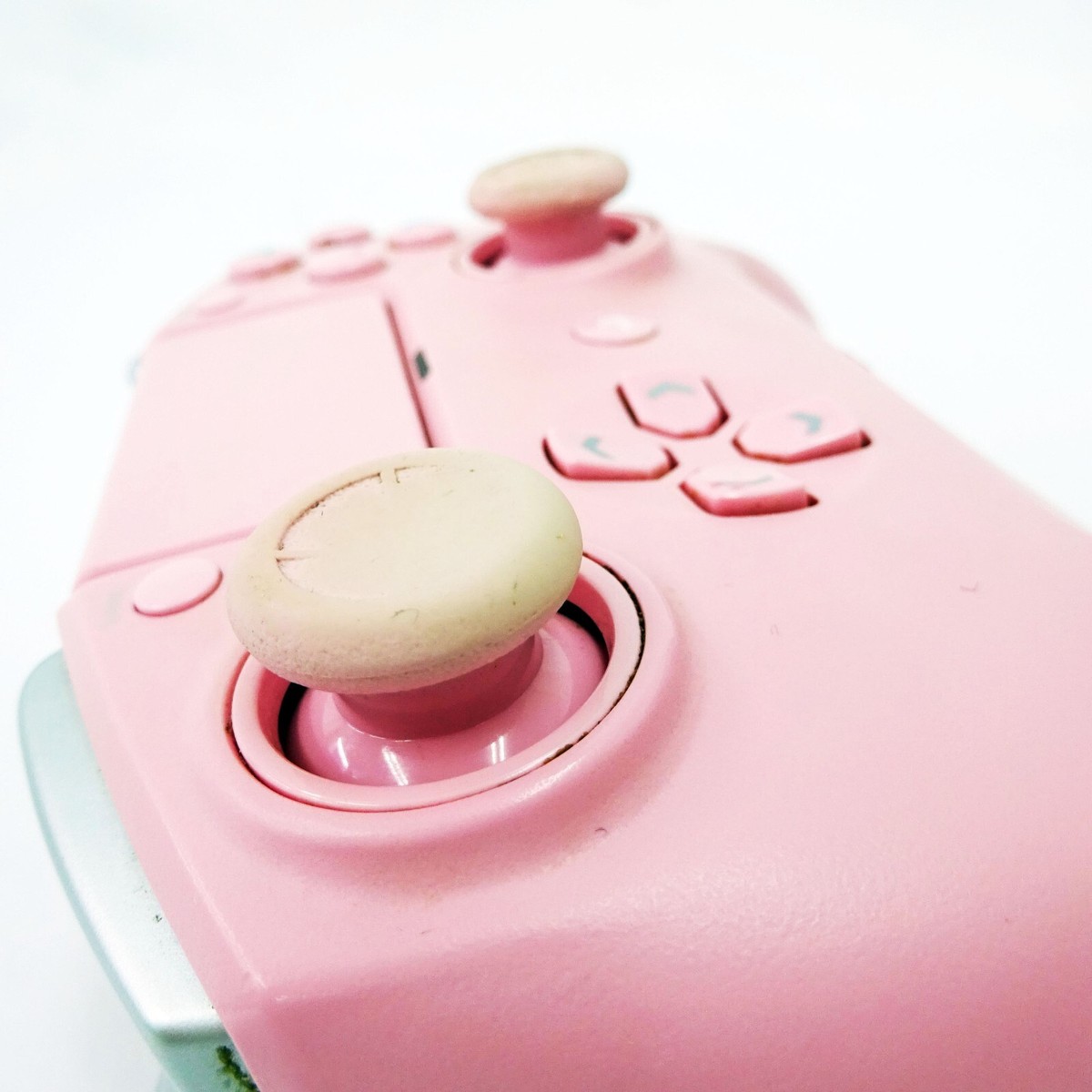Razer Raiju Tournament Edition Quartz Pink PS4 Official License