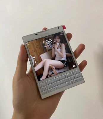 Blackberry Passport (4G) 3G/32GB Mobile Phone White (Preowned) | eBay