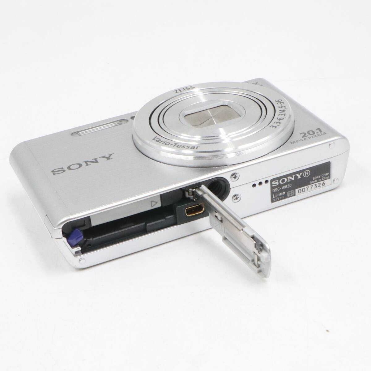 Sony DSC-W830 Cyber-Shot 20.1MP 8x zoom Digital Camera Silver