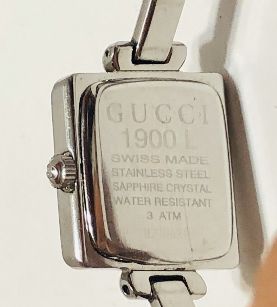 WORKING GUCCI STAINLESS STEEL SQUARE FACE WATCH - MODEL 1900 L