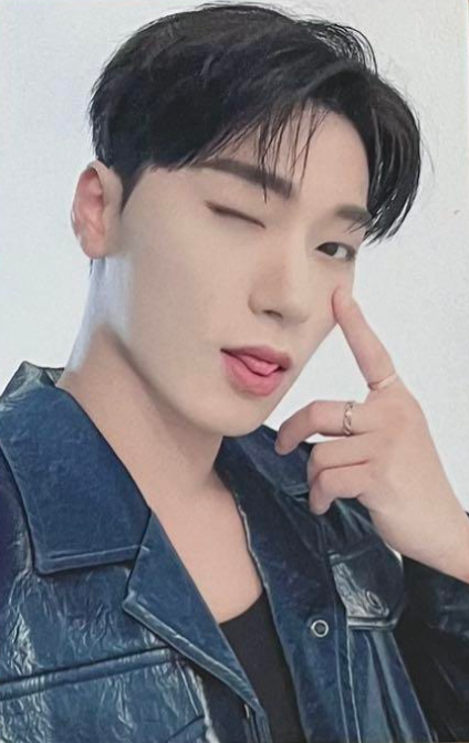 SAN ATEEZ Birthday JAPAN POB LUCKY DRAW ALBUM PHOTOCARD ATINY SOLO