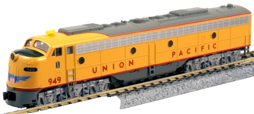BS KATO N Scale 176-4379 EMD NW2 Union Pacific #1032 Locomotive