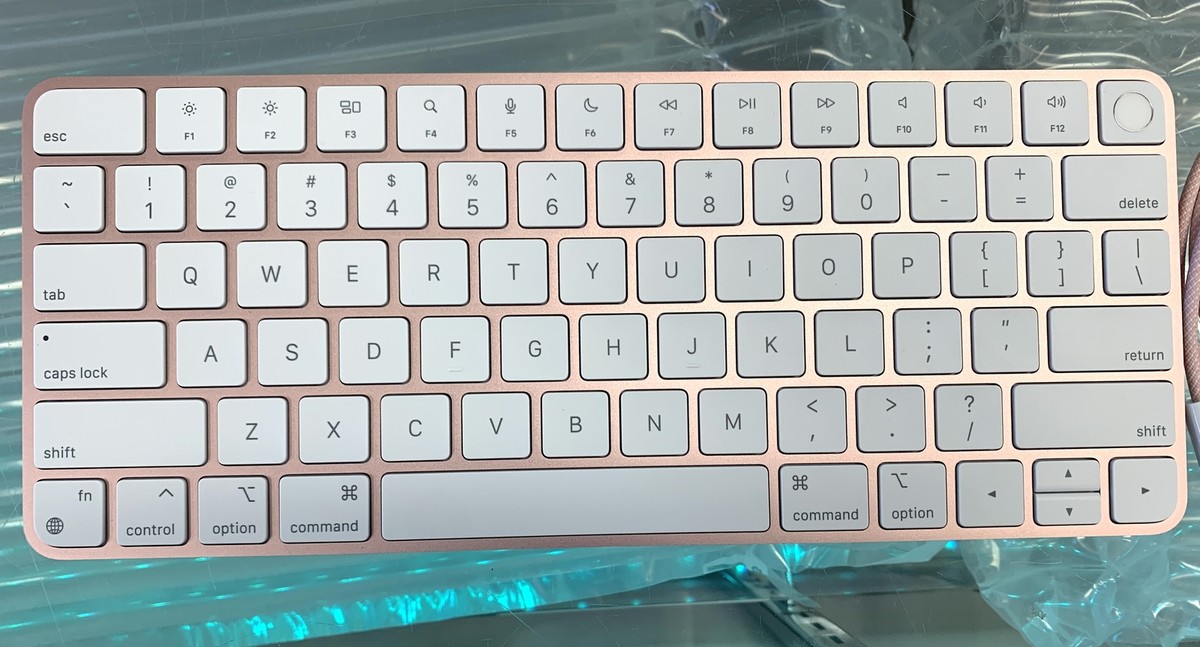 Genuine Apple MagicKeyboard with Touch ID for M1 Macs Pink A2449