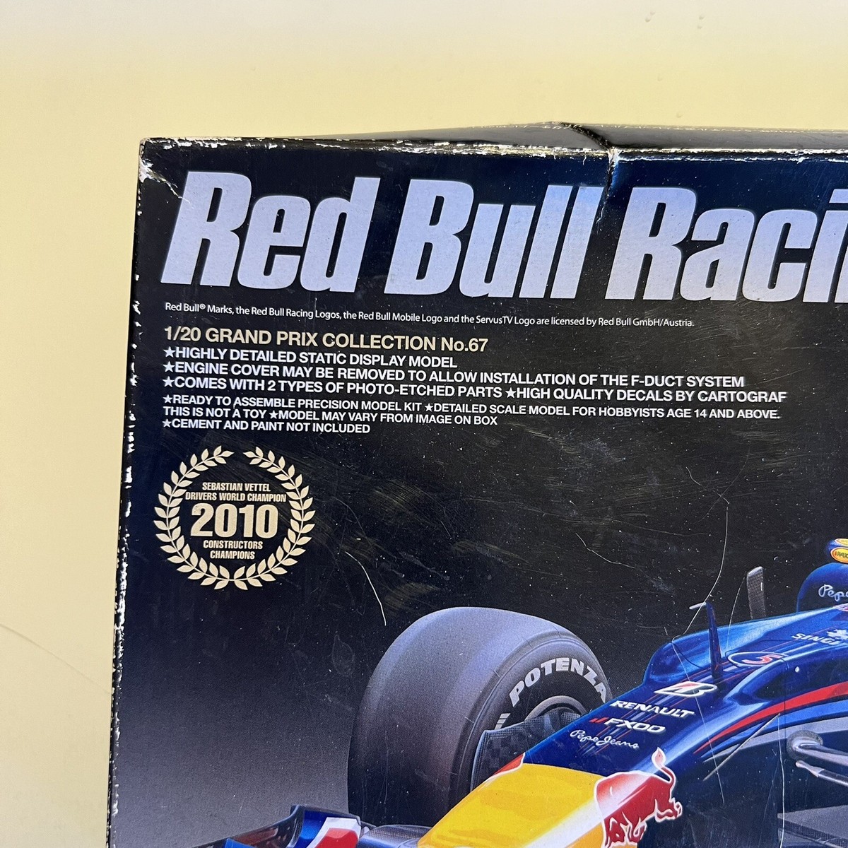 Red Bull Racing Renault RB6 F1 Racing Tamiya 1/20 Model Sebastian