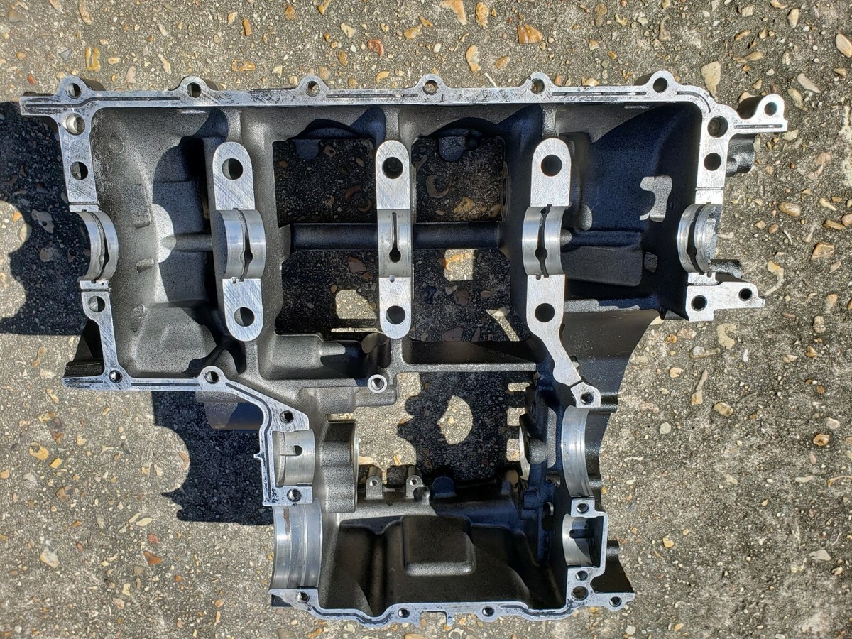 KAWASAKI NINJA ZX12R ZX12 R LOWER CRANKCASE CRANK CASE ENGINE