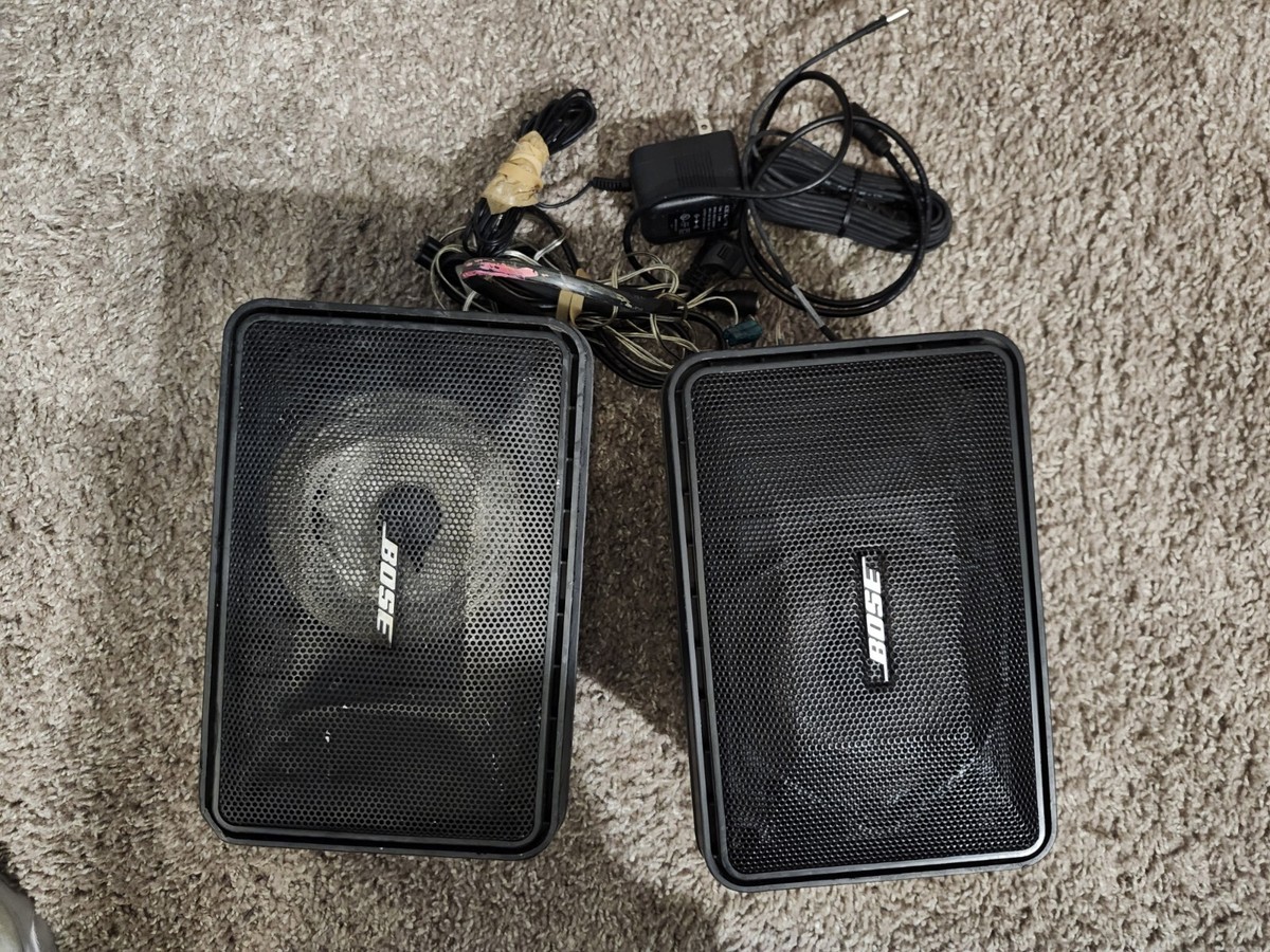 Bose Model 101 Speakers Music Monitor Indoor/Outdoor Speakers Set