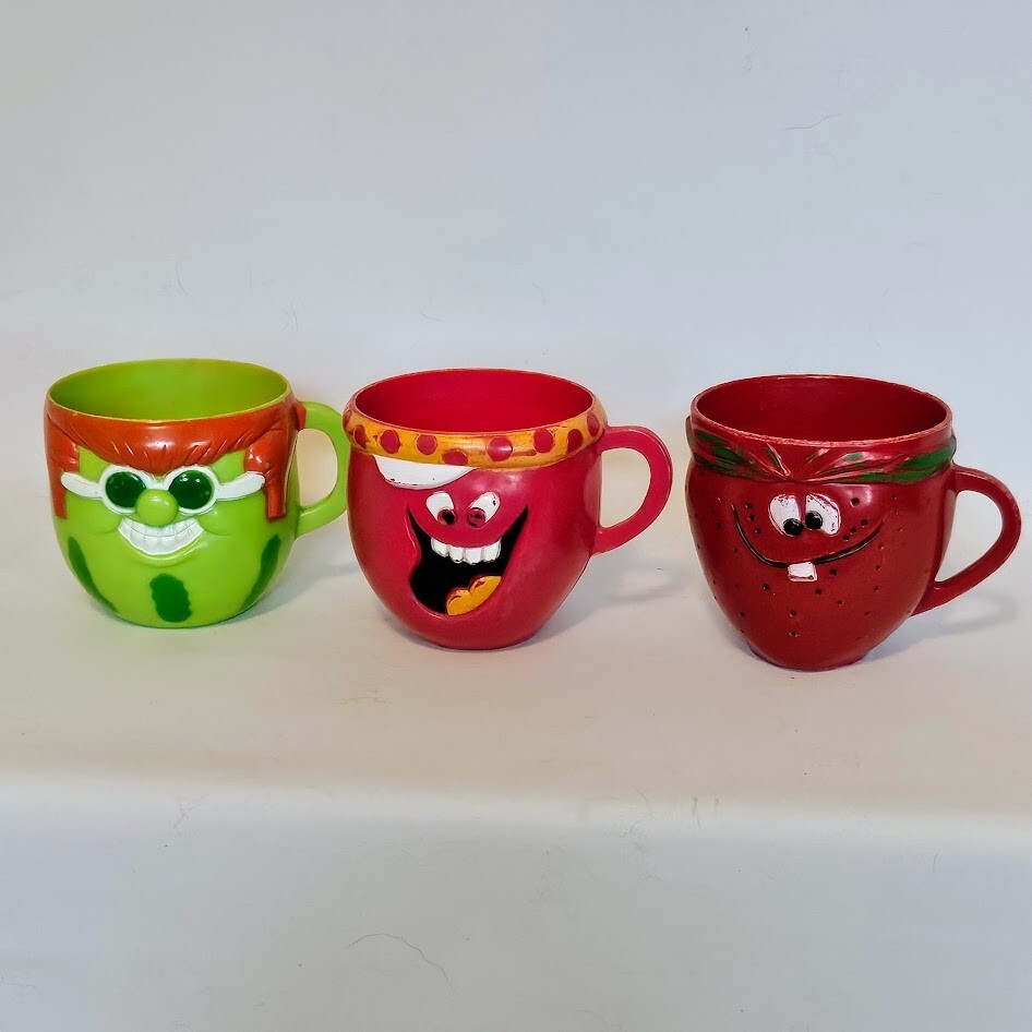 VTG Pillsbury Funny Face Fruit Plastic Kids Cups Various