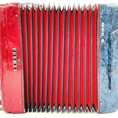 YAMAHA Accordion S-32B Keyboard Musical Instruments Red USED Japan
