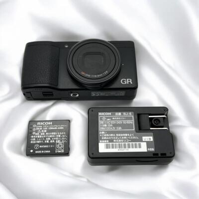 Mint] RICOH GR1 GR 16.2MP APS-C Compact Digital w/Chargers