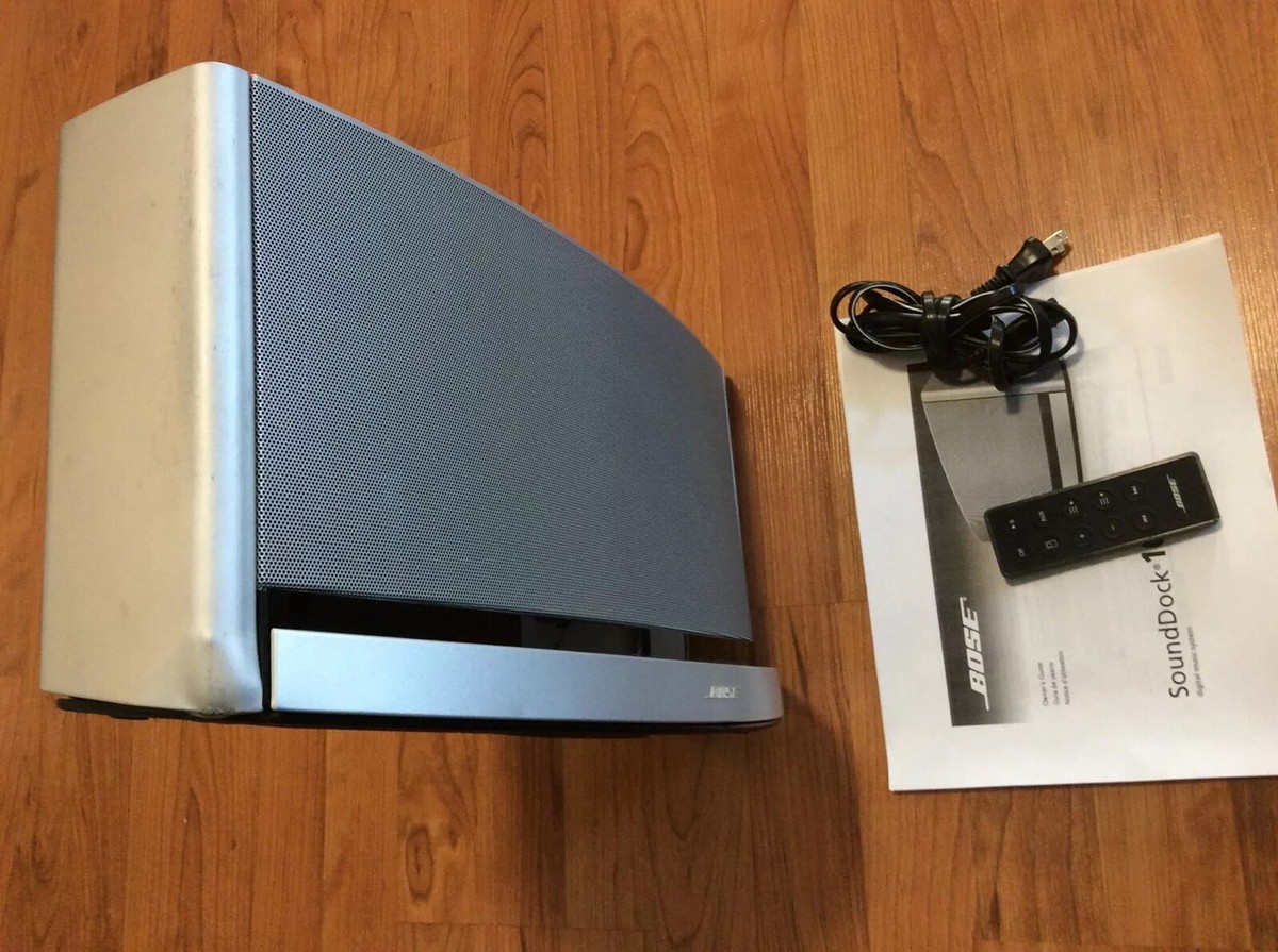 BOSE SoundDock 10 Speaker System For iPod And iPhone 4/4S Bose