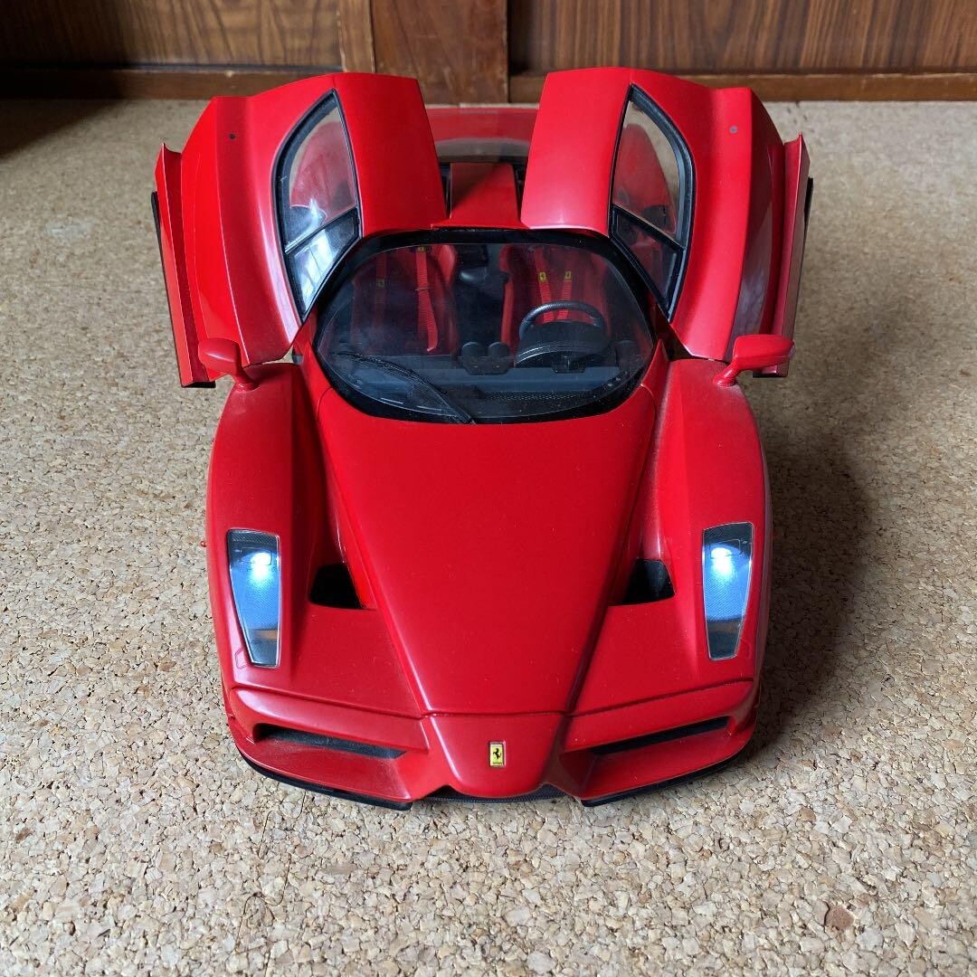 DeAGOSTINI Enzo Ferrari Granturismo 1/10 World Super Car Legend