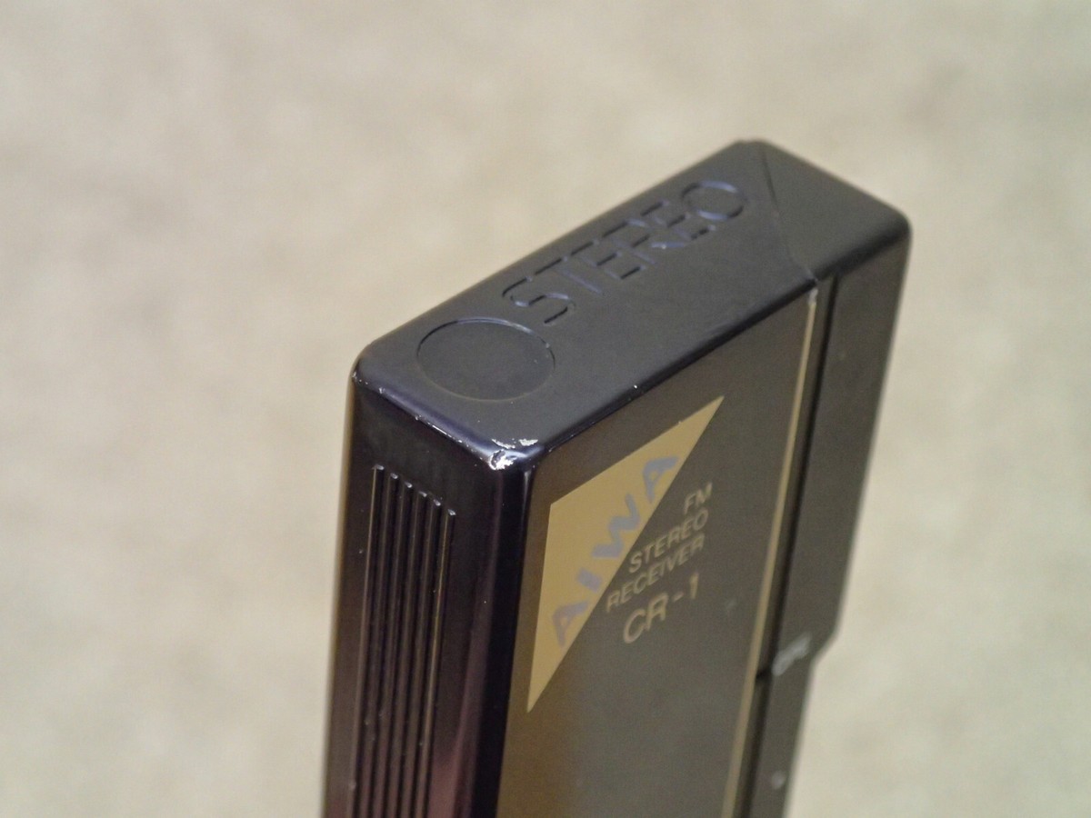 Aiwa CR-1 Vintage FM Stereo Receiver Pocket Sized Radio Made in