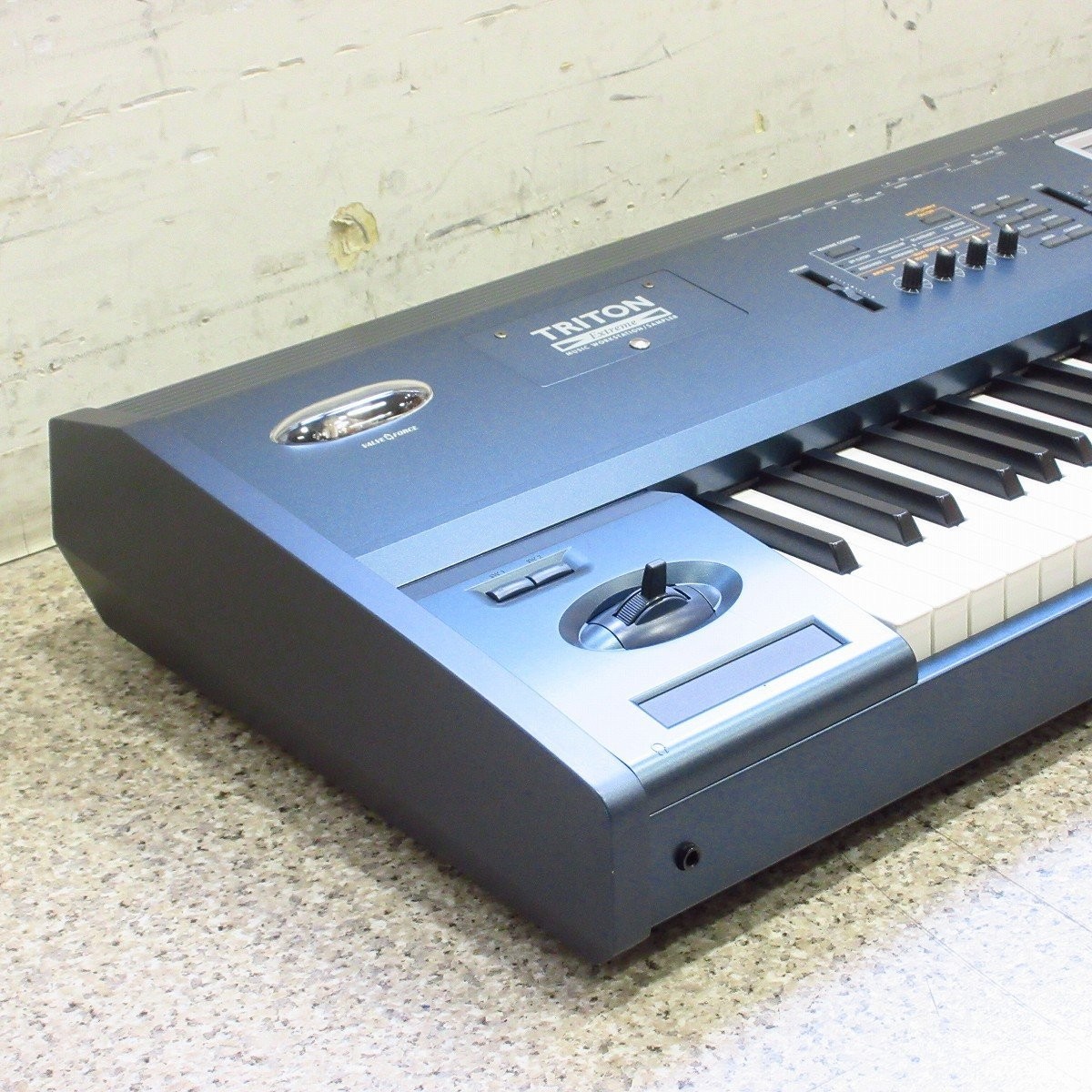 KORG TRITON Extreme 88-Key Workstation Synthesizer ver.1.02 | eBay