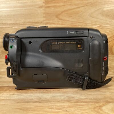 Sony CCD-TR93 Black NTSC Video8 24x Digital Zoom Handycam
