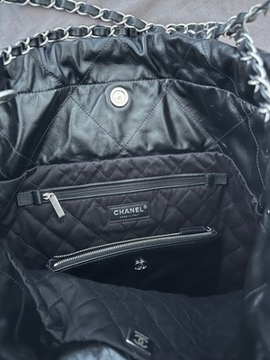 Chanel 22 Bag, size medium, silver hardware with removable pouch