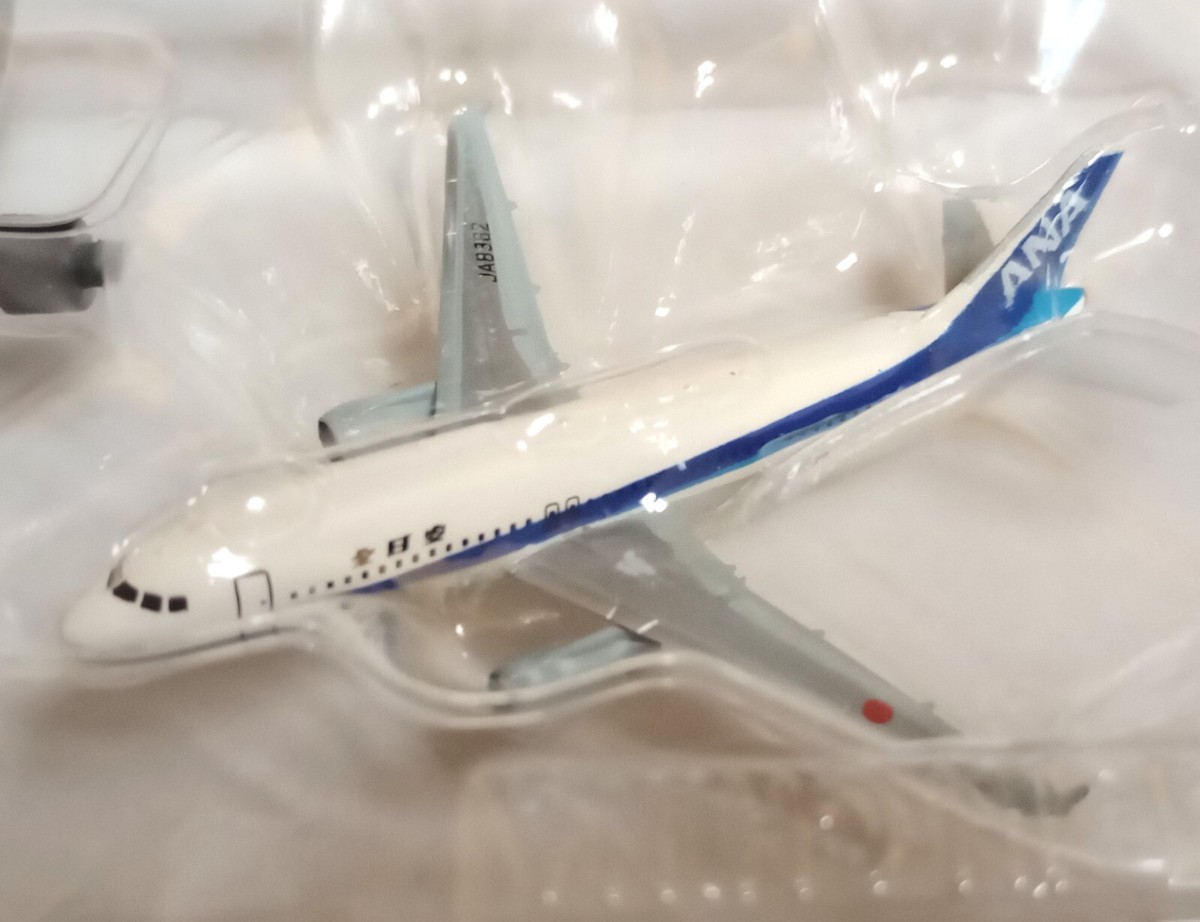 F-toys 1/500 ANA Wing Collection 2. Airbus A320 JA8387 Triton blue