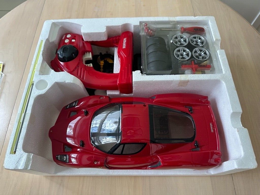 ENZO FERRARI by NiKKO - 1:14 R/C Evolution Series - 2 Chnl Digital