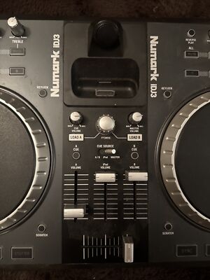 Numark DJ Controller iDJ3, USB iPod Dock, Auto Loop In Black Color