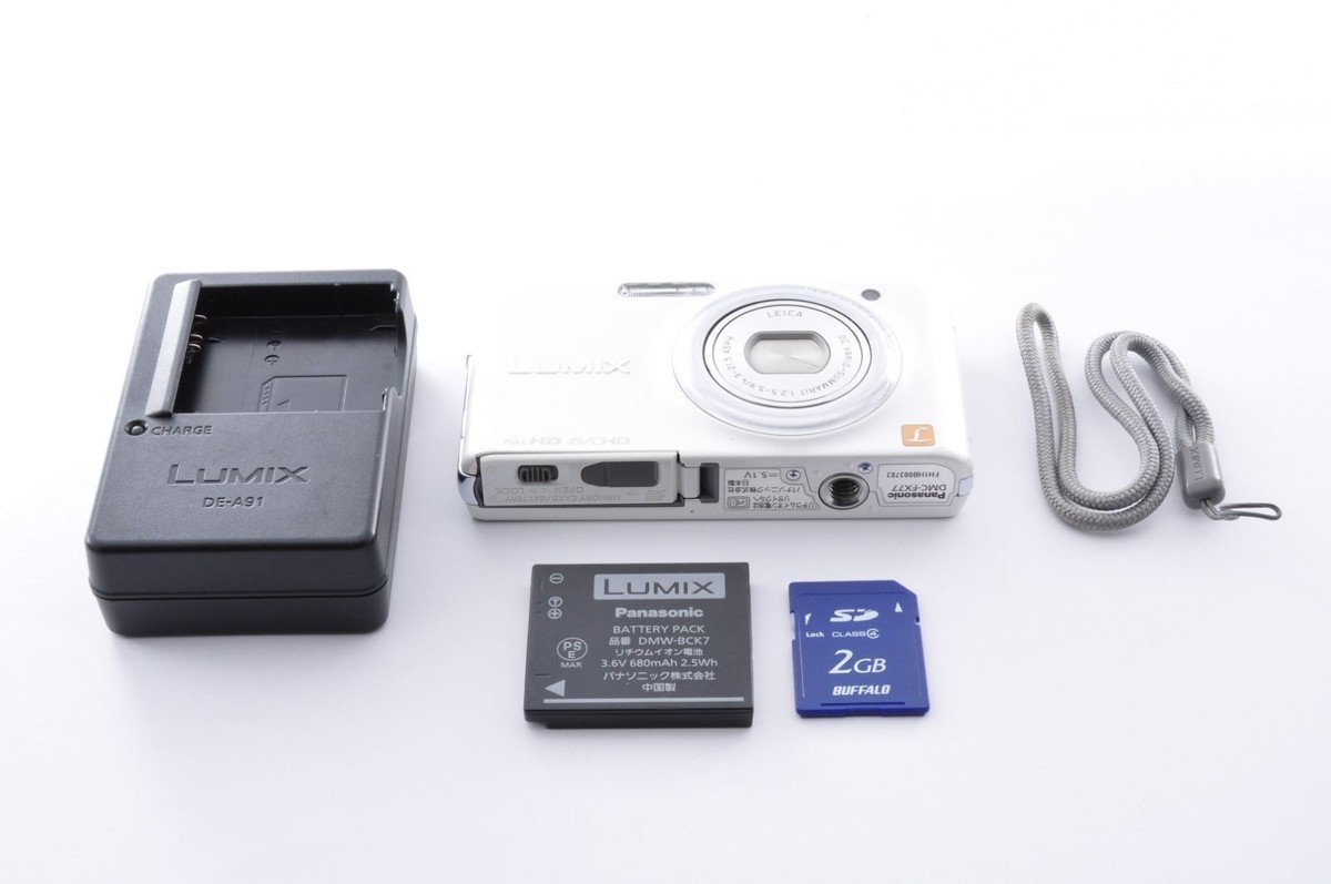 Panasonic LUMIX DMC-FX77 White Compact Digital Camera with