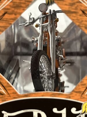 Jada Toys Von Dutch Kustom Cycles CRUEL WORLD 100% DIE-CAST ORANGE