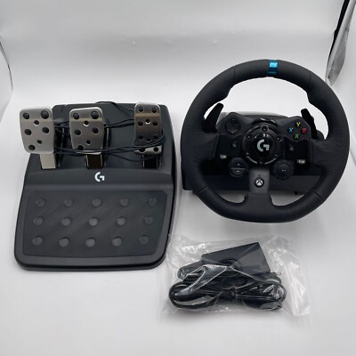 Logitech G923 Racing Wheel and Pedals TRUEFORCE for Xbox Series X