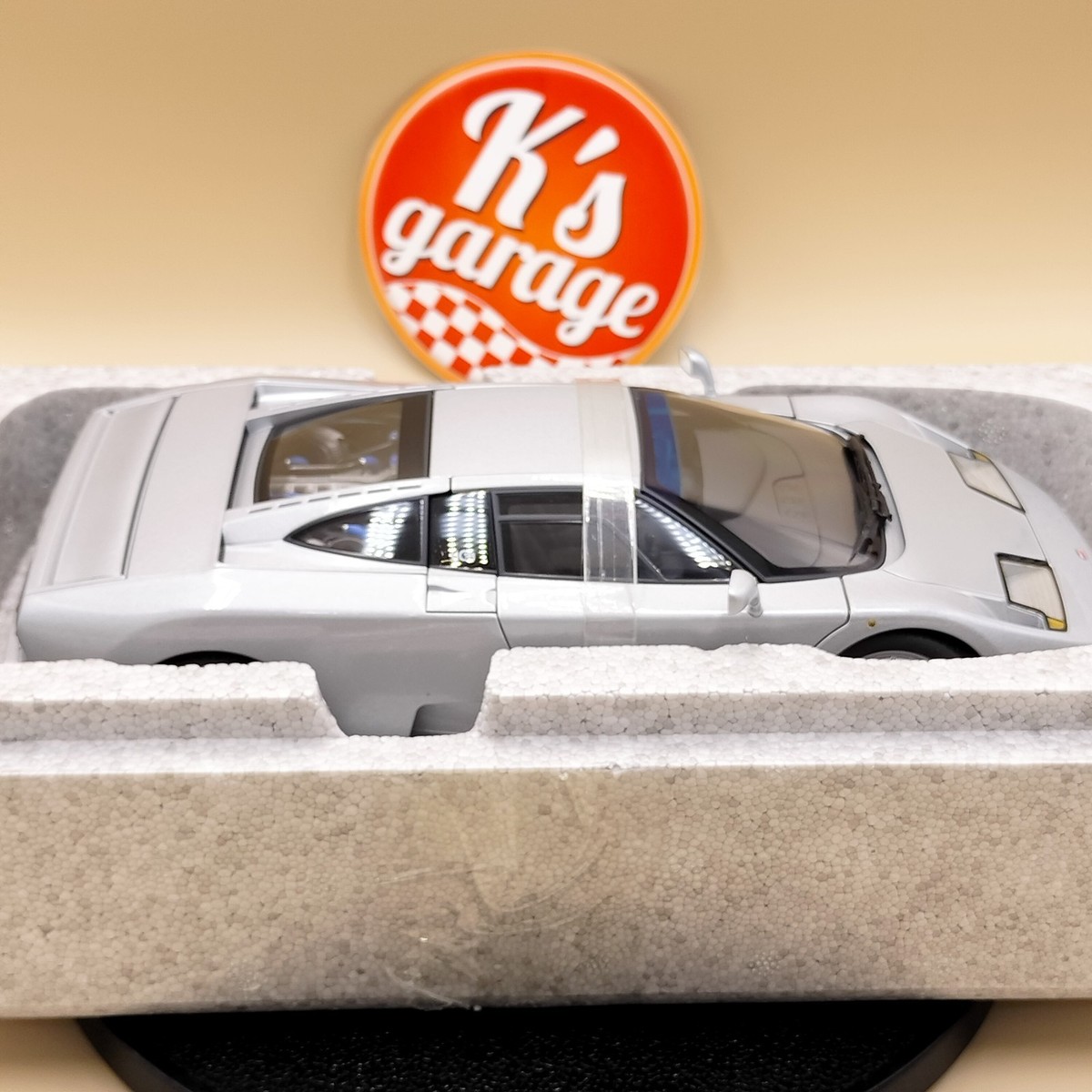 AUTOart 1/18 Bugatti EB 110 GT EB110 Silver 70979 diecast model