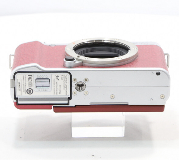 Fujifilm X-A1 16.3MP Digital Camera Body Red / Silver With