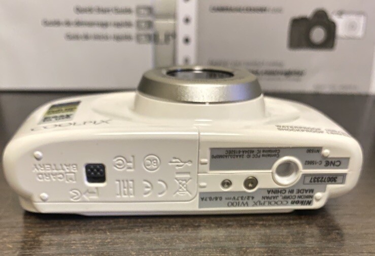 Nikon Coolpix W100 WHITE 13.2MP Water/shockproof 3X OpticalZoom