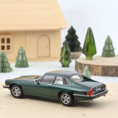 1988 JAGUAR XJS COUPE 5.3 H.E. BRITISH RACING GREEN 1:18 SEALED