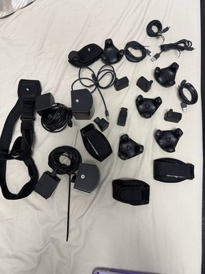 HTC Vive Tracker 3.0 Full Body VR Set - 5 Trackers, 2 Base