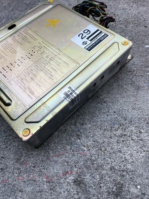 1984-1985 NISSAN 300ZX ENGINE COMPUTER MODULE ECU ECM PCM | A18