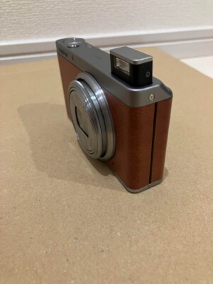 Fujifilm XF1 X Series Compact Digital Camera 12.0MP Brown with