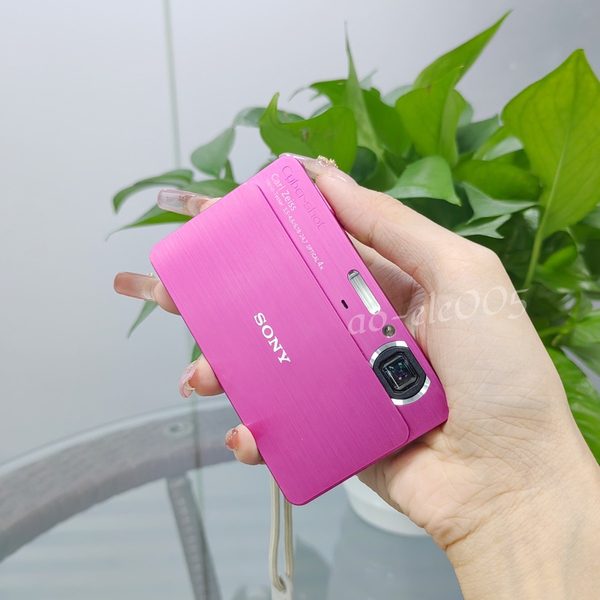 SONY Cyber-shot DSC-T700 10.1MP 4.0x Optical zoom Digital Camera