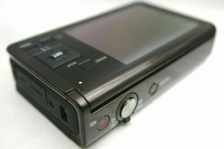 Casio Exilim EX-ZR50 ZR 50 16.1 MP digital camera 10x zoom lens