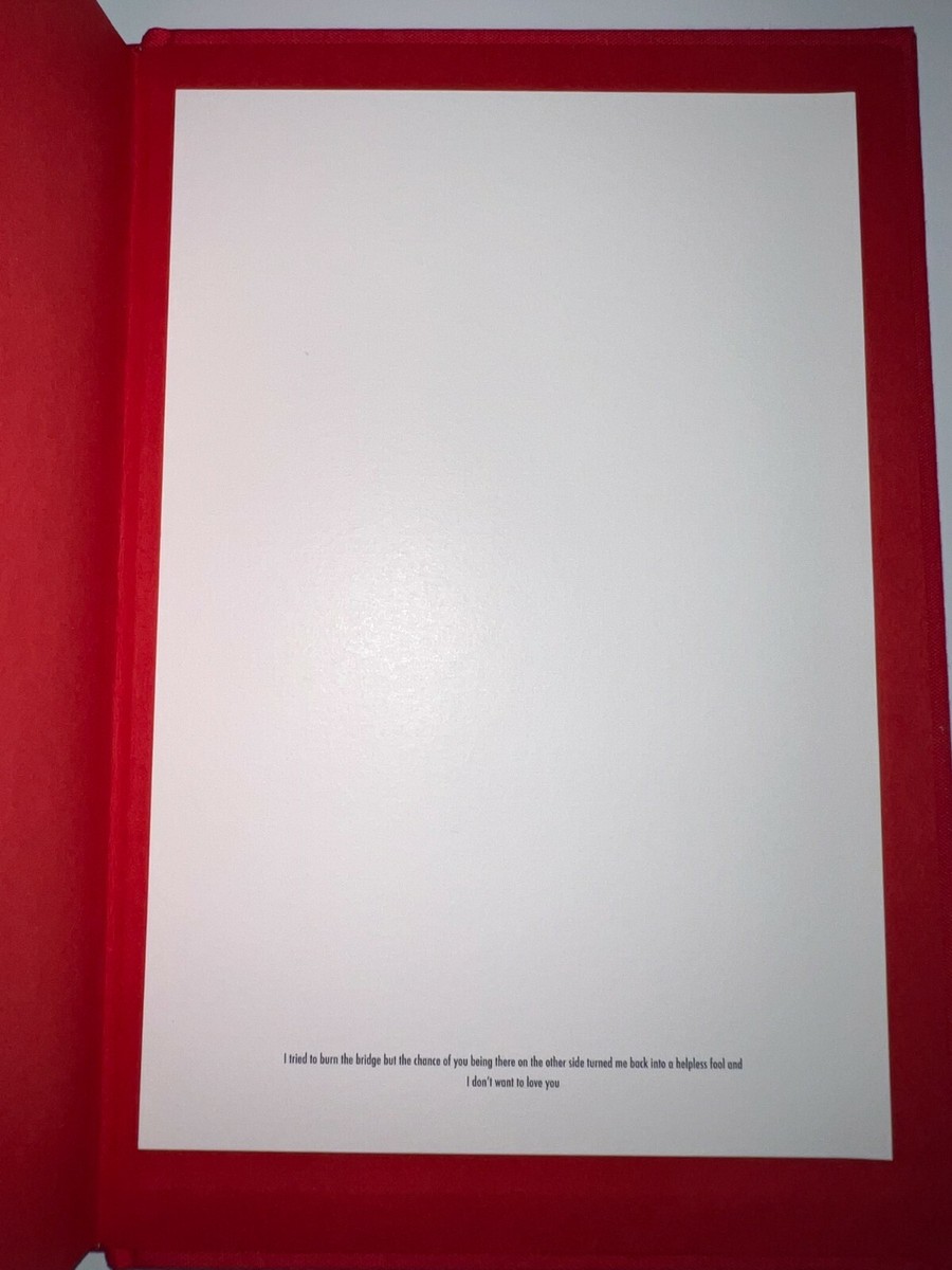 F(X) KRYSTAL [I DON'T WANNA LOVE YOU] PHOTOBOOK LIMITED UNIQUE