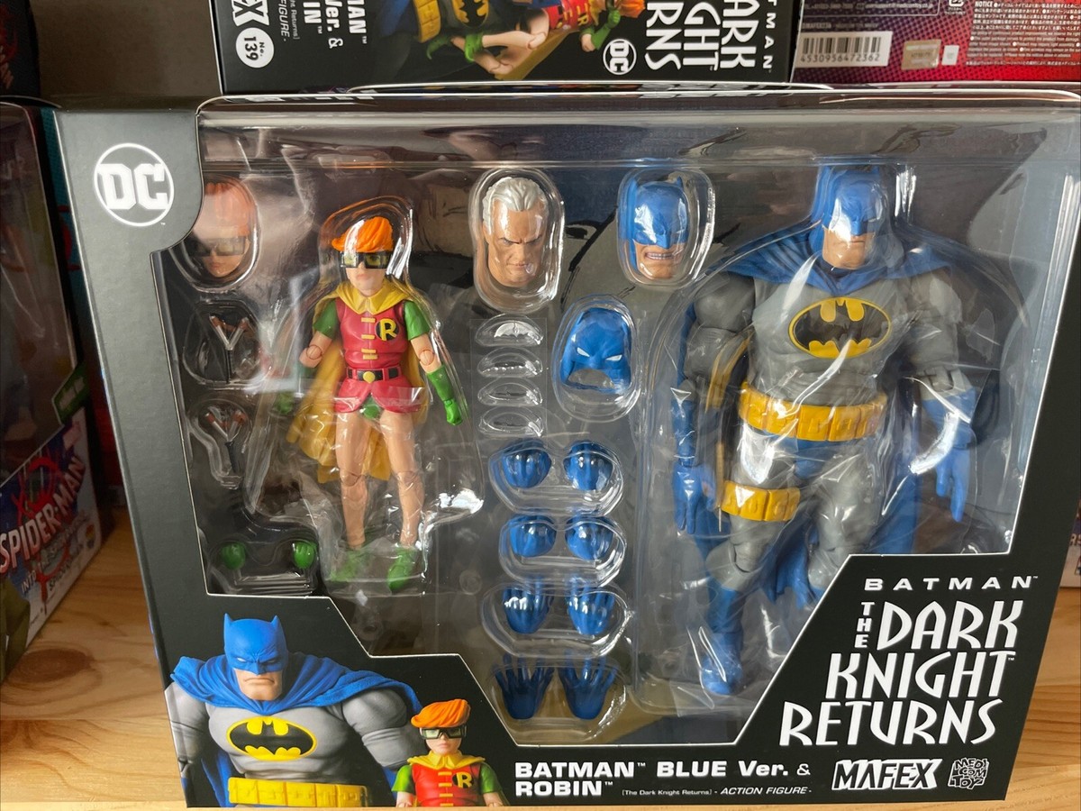 MAFEX BATMAN BLUE Ver. & ROBIN (The Dark Knight Returns) No.139