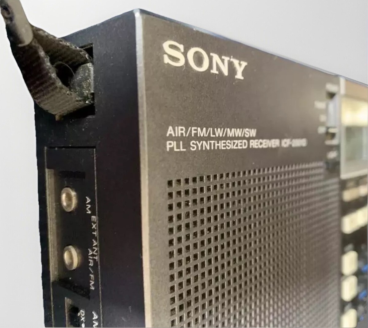 SONY ICF-2001D Multi-Band Receiver FM AM SW AIR Synchronous AM