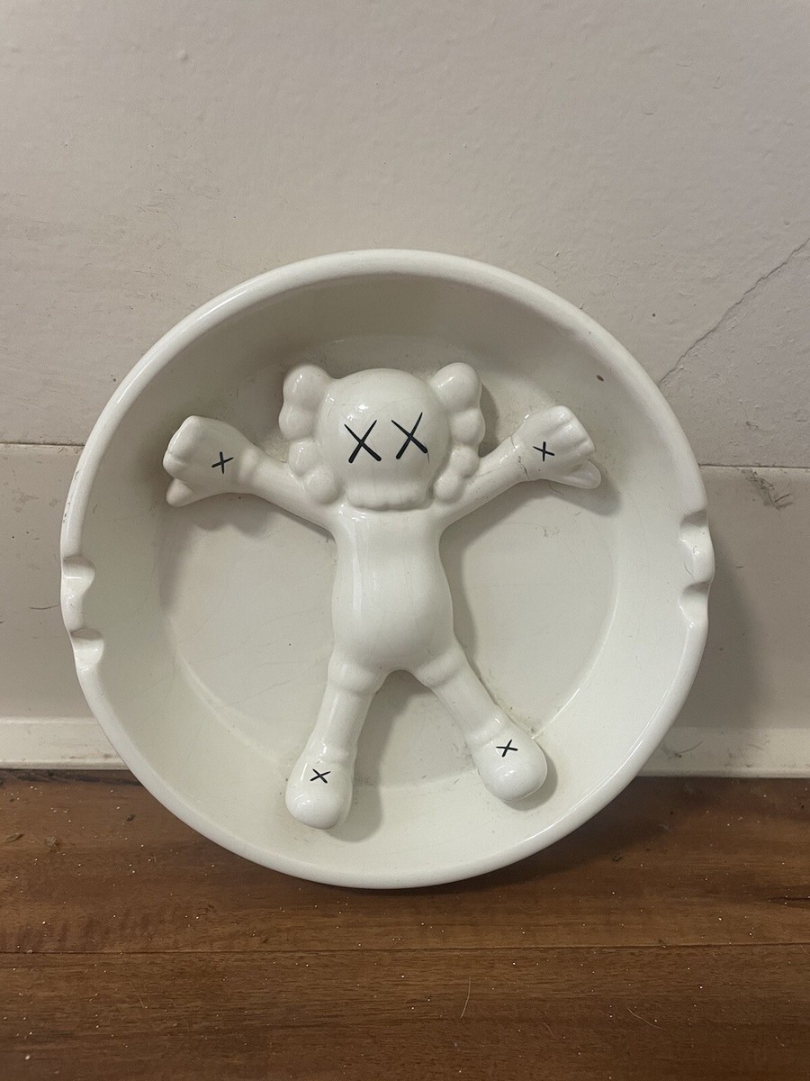 激レア KAWS × Gallery1950 ASHTRAY 灰皿