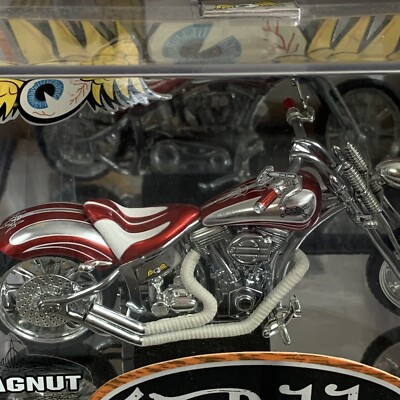 Von Dutch Kustom Cycles Dragnut 100% Diecast Frame & Engine 1:18